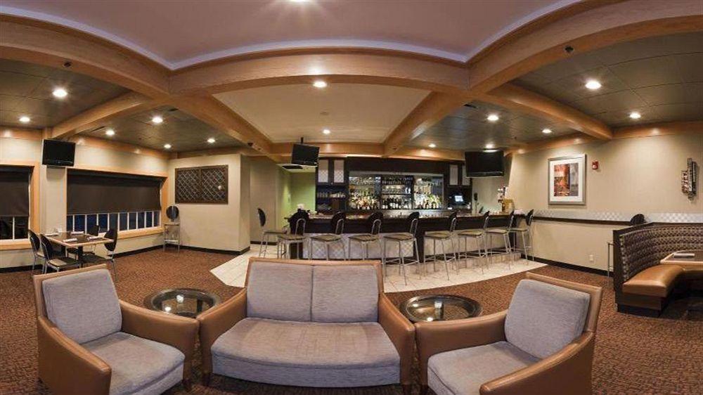 Quality Hotel Conference Center Cincinnati Blue Ash Exteriör bild