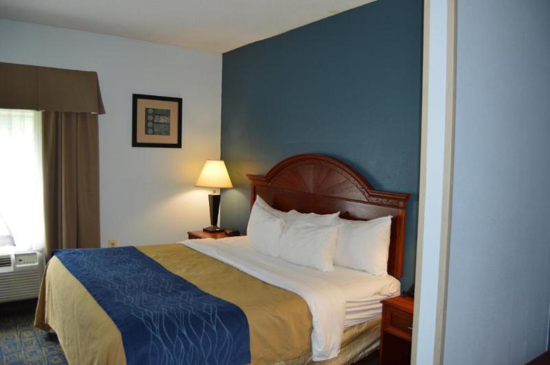 Quality Hotel Conference Center Cincinnati Blue Ash Exteriör bild